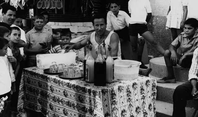 Neviere, blocchi di ghiaccio, chioschi e ambulanti:  la storia della "grattamarianna"